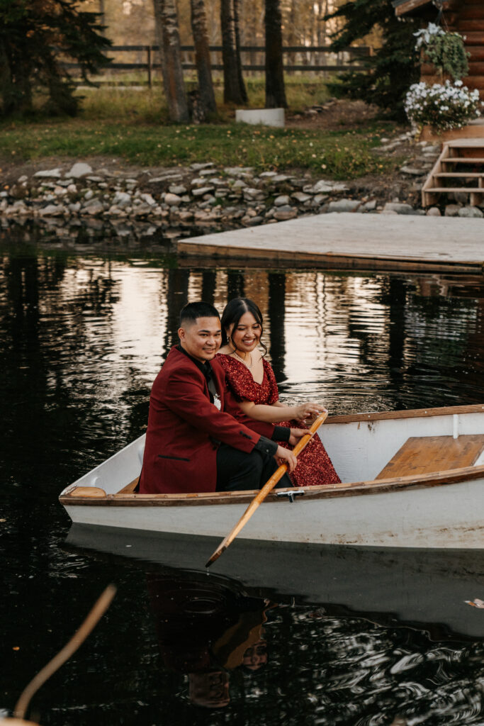 couple in canoe wedding
